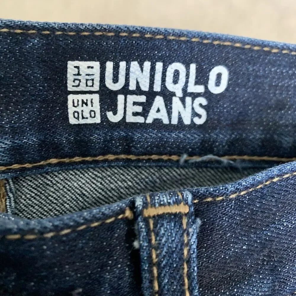 Uniqlo Jeans Mens 28x27 Slim Fit Distressed Dark Blue Denim